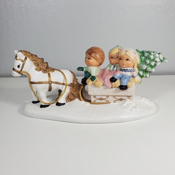 Byron Molds Other - Byron Mold Ceramic Music Box Christmas Horse Drawn Sleigh Jingle Bells Vintage